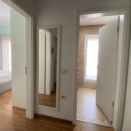Tirana City Center Penthouse Valeur *